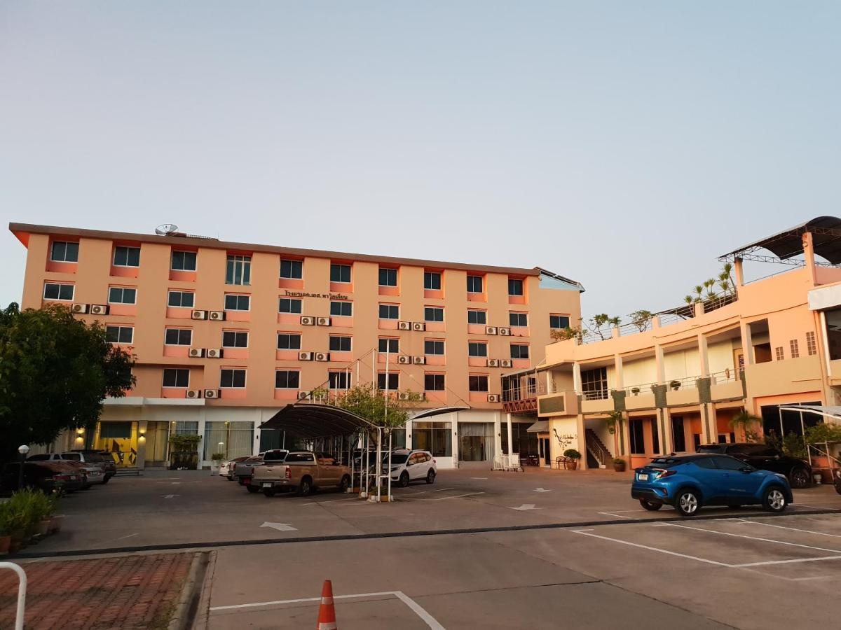K.S.Pavilion Hotel 呵叻 外观 照片
